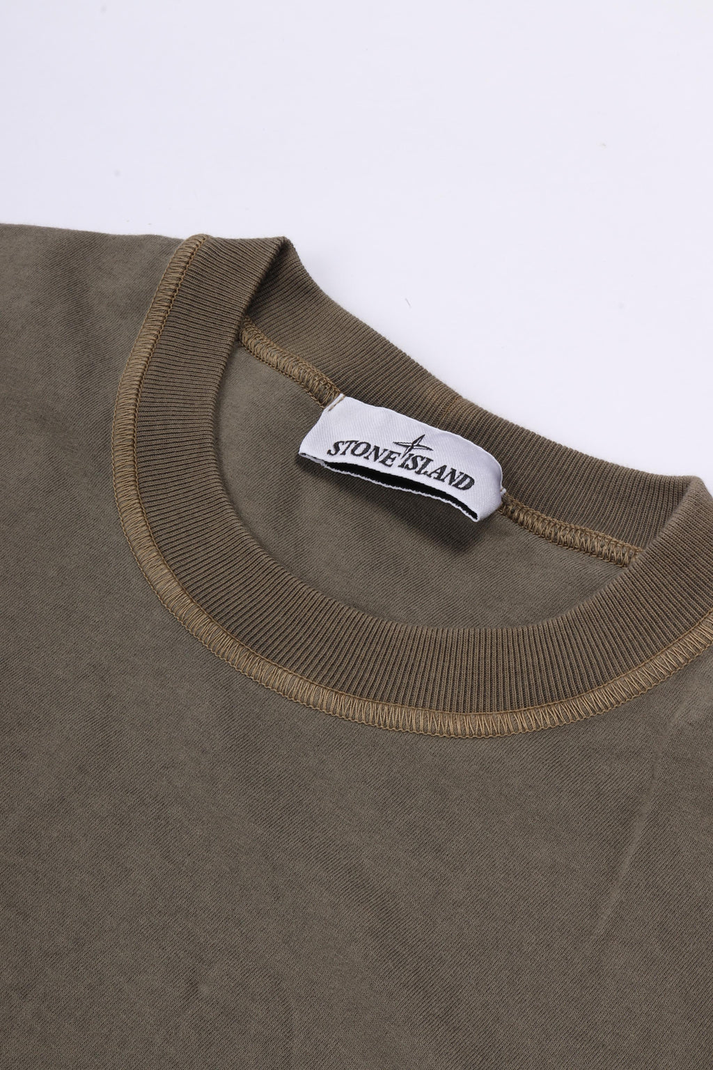 2100026 s0057 v015g military