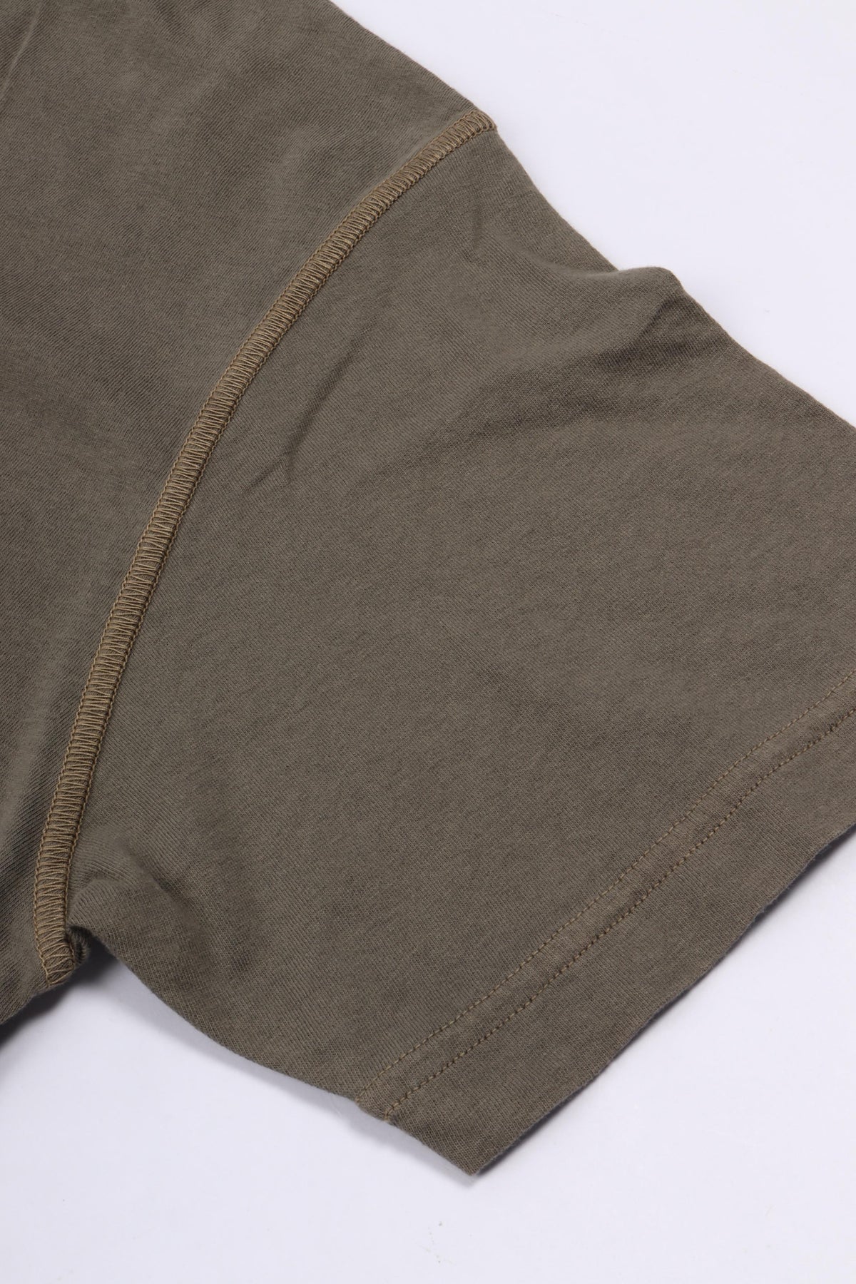 2100026 s0057 v015g military