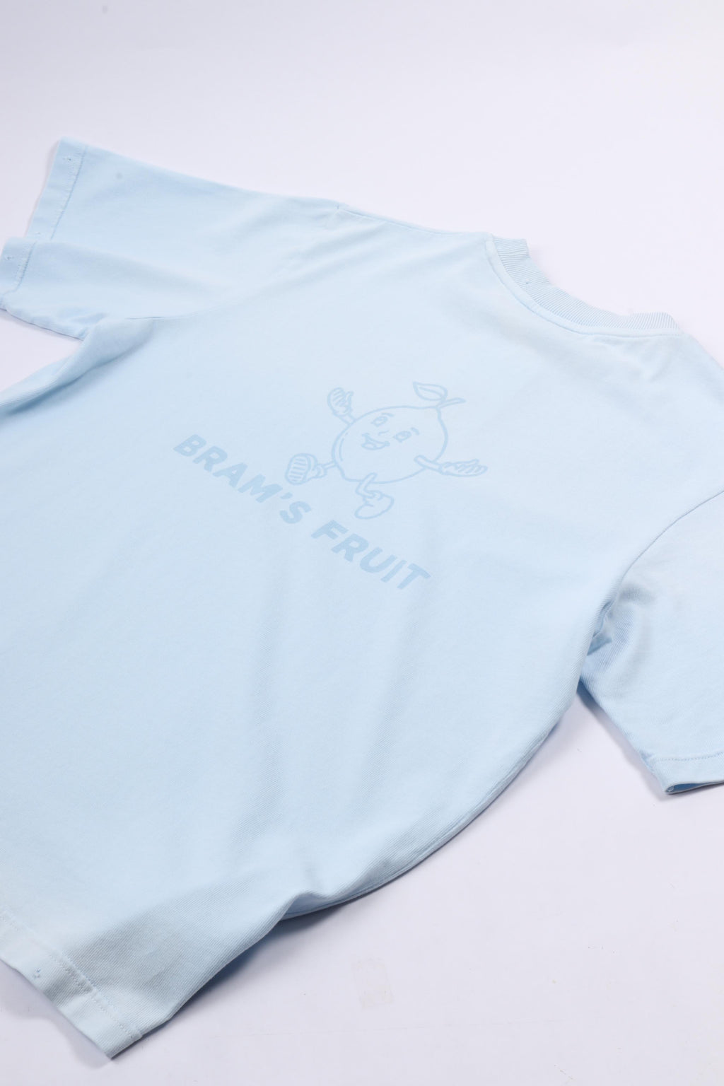 Distressed nig lemon outline t blueberry