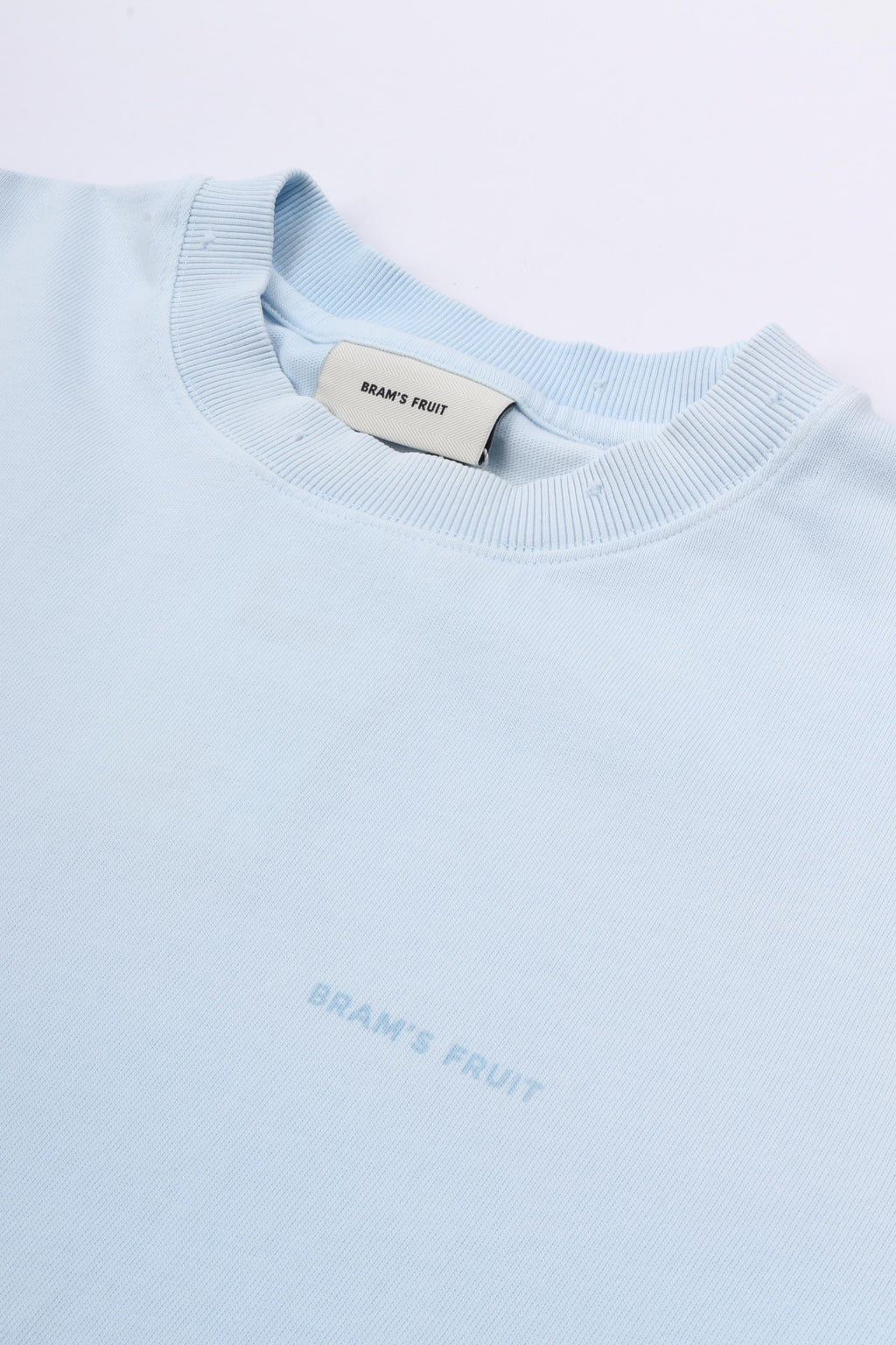 Distressed nig lemon outline t blueberry