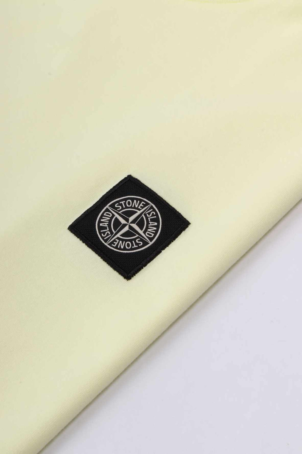 2100027 s0013 v003c - yellow