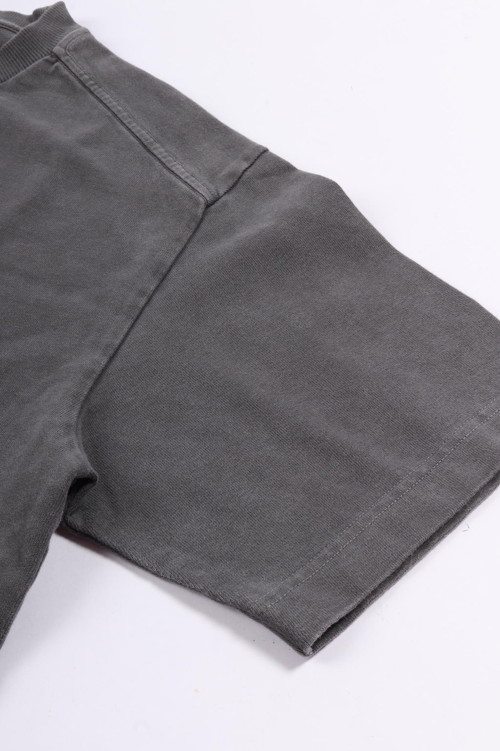 Bruce t-shirt basalt