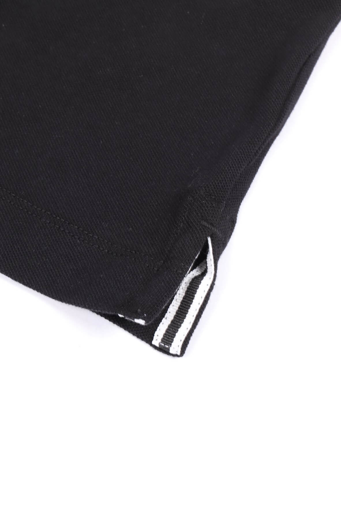 2200005 s0017 v0029 - black