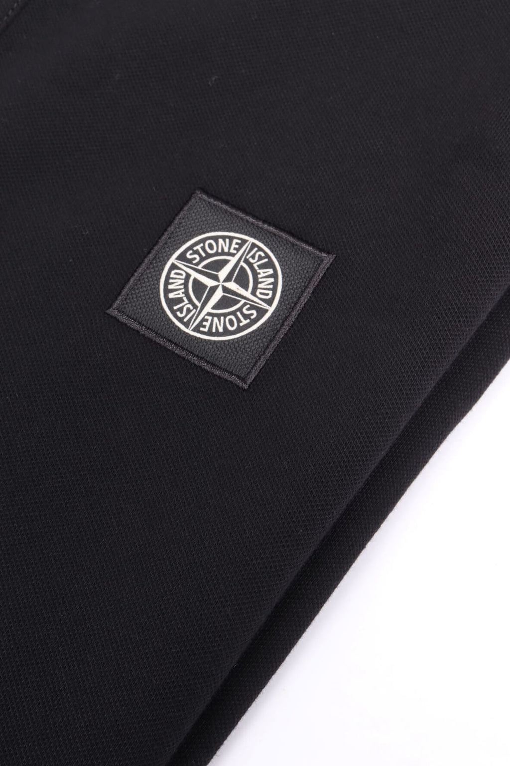 2200005 s0017 v0029 - black