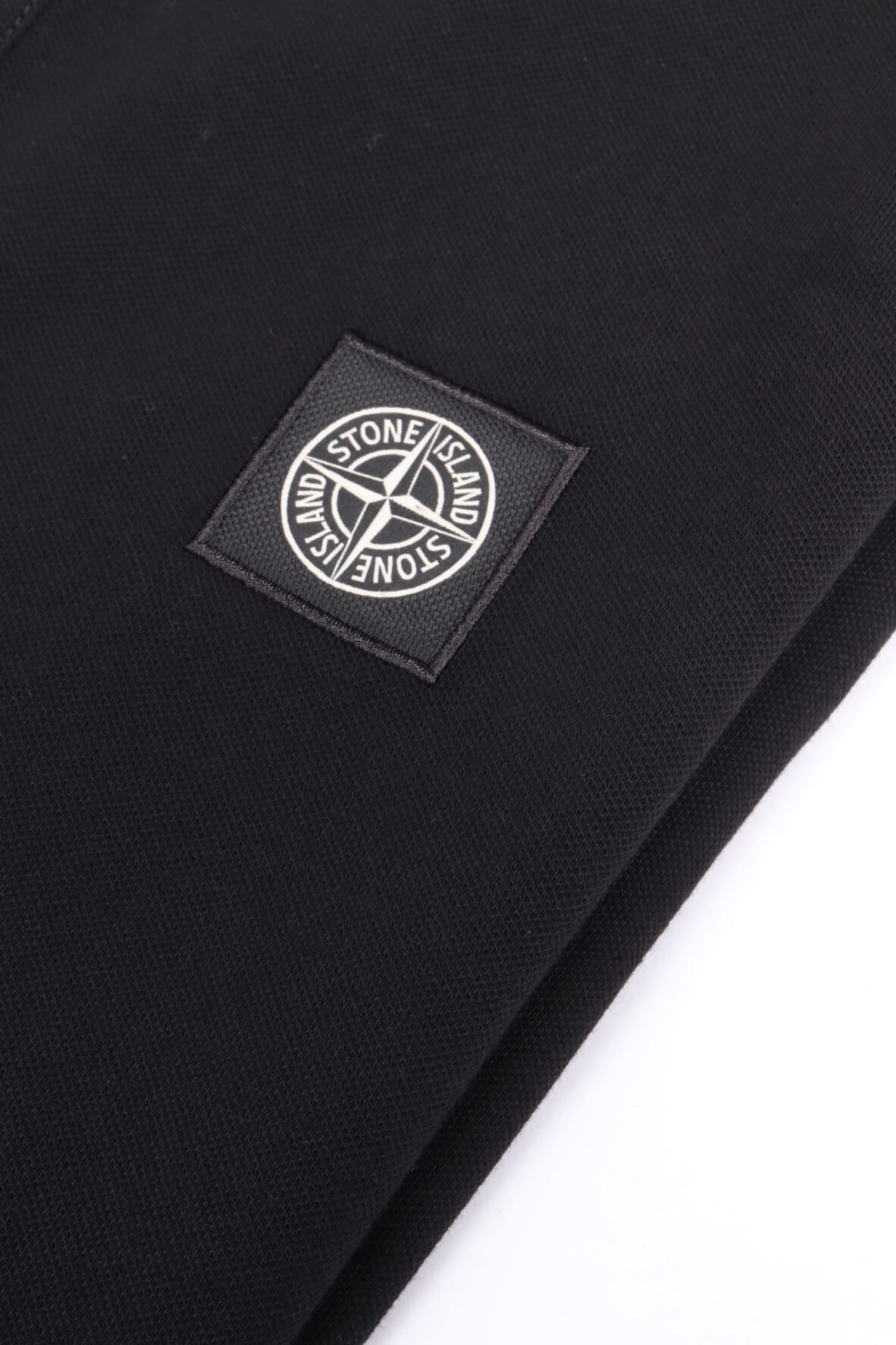 2200005 s0017 v0029 - black