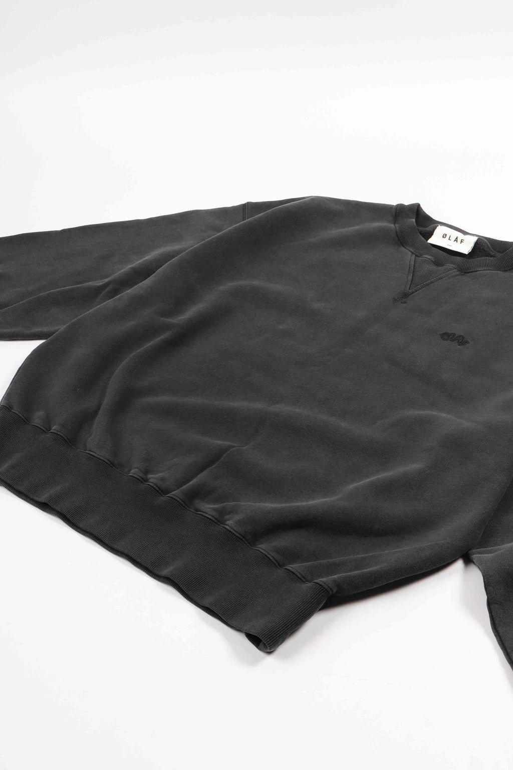 W. s. boxy crew. charcoal