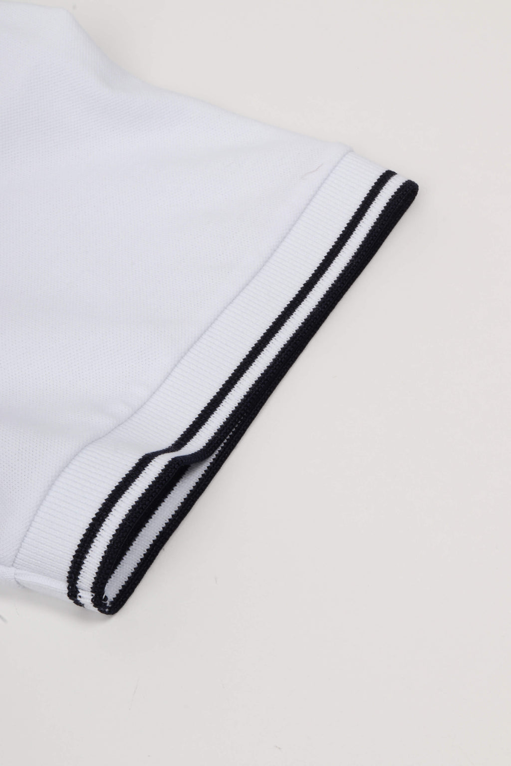 2sc18 a1001 - white
