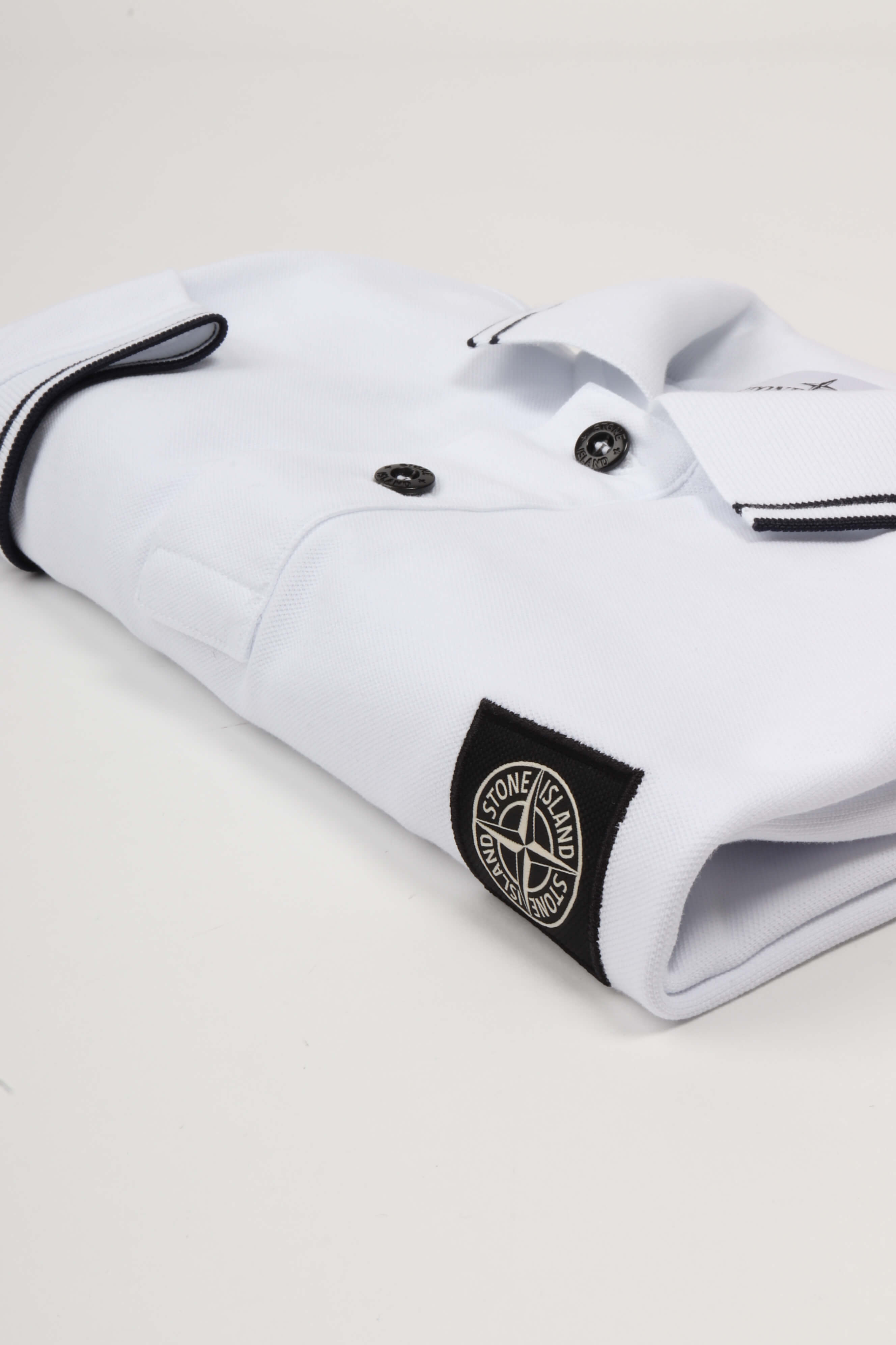 2sc18 a1001 - white