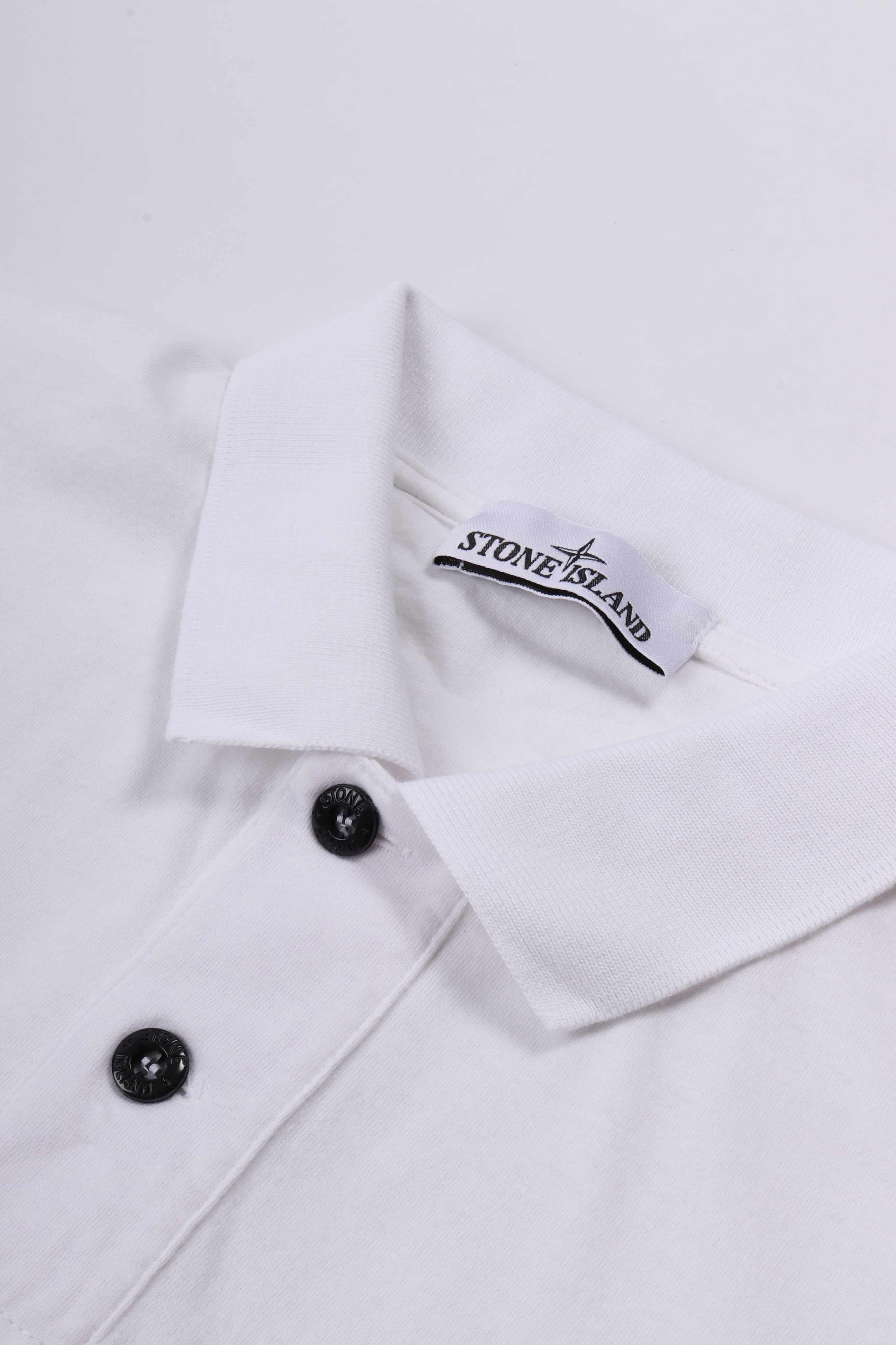 2200013 s0057 v0001 - white