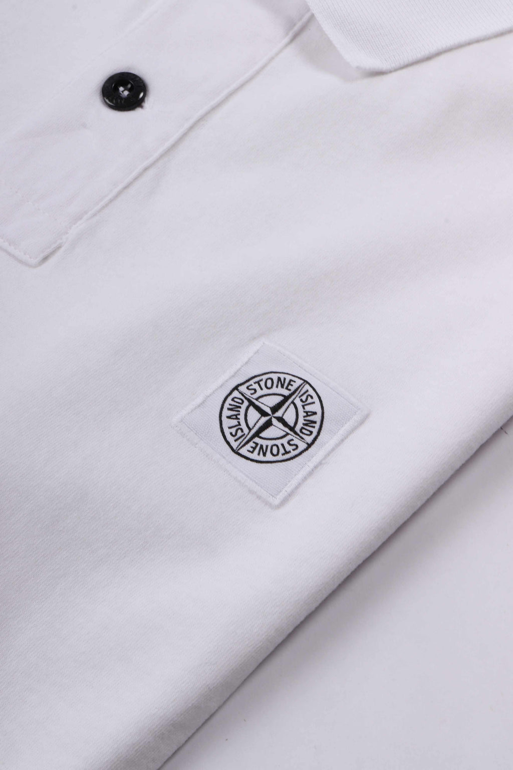 2200013 s0057 v0001 - white
