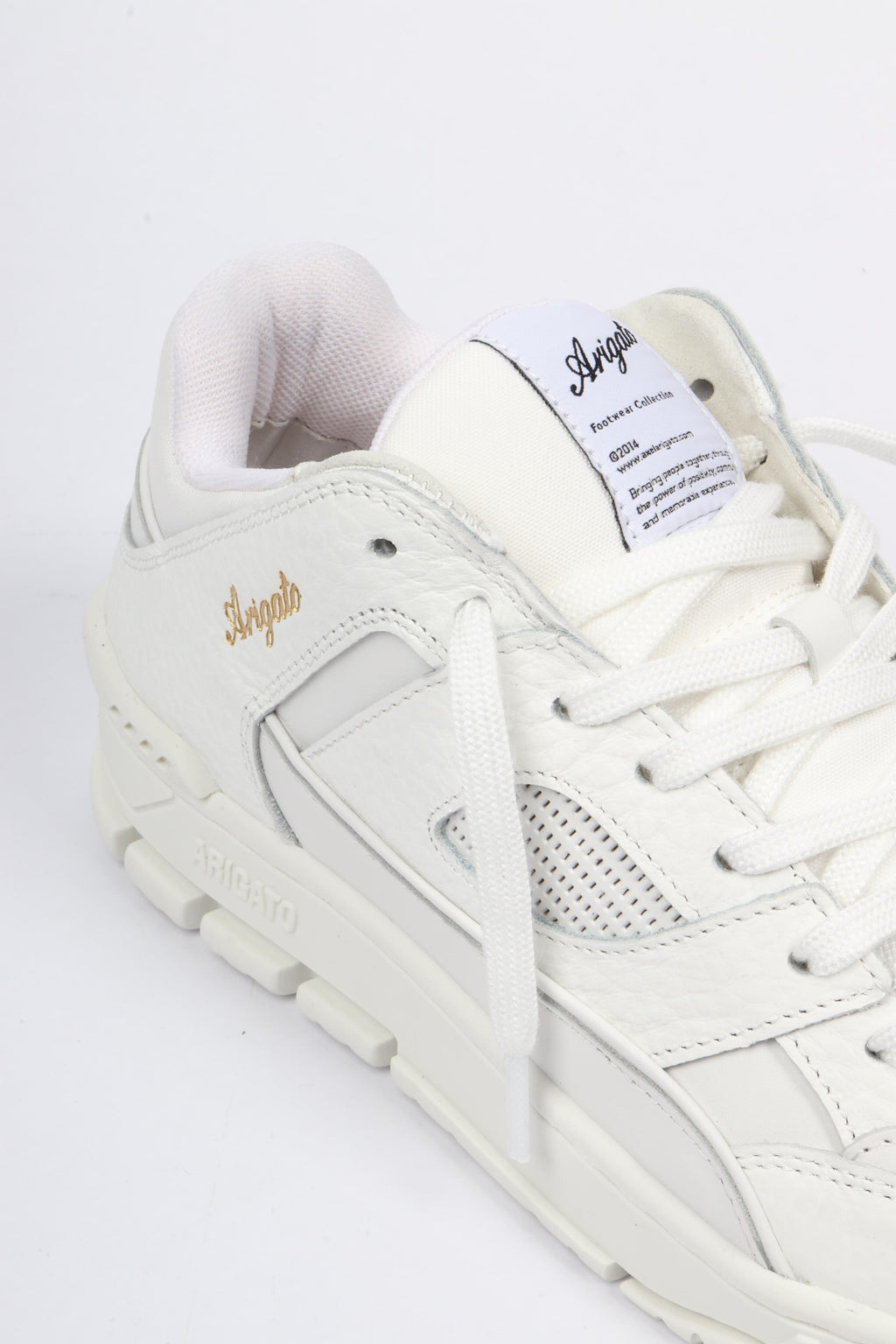 Area lo white/white