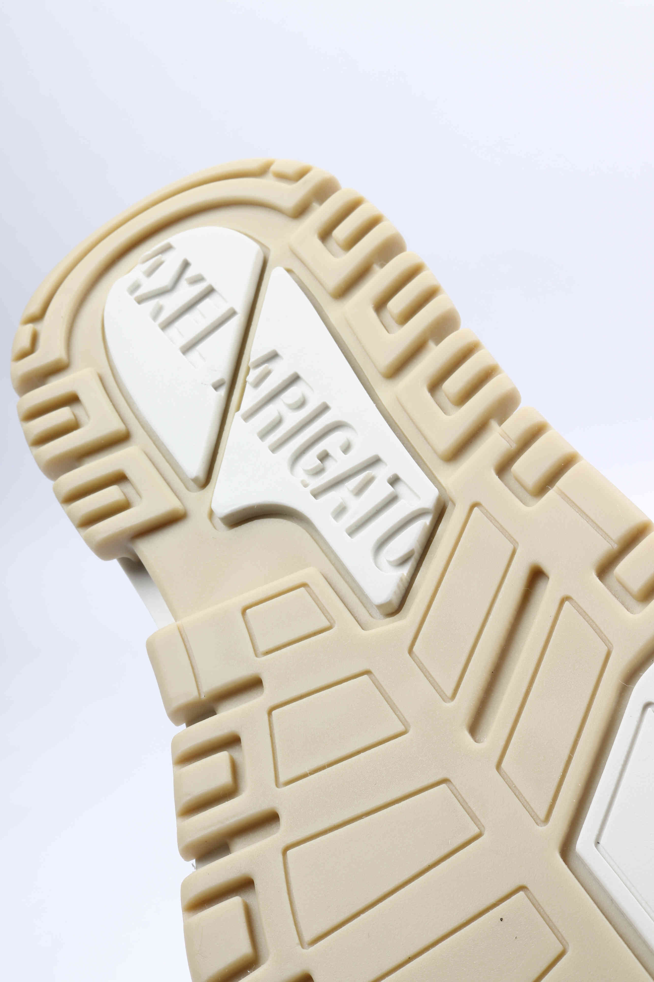 Area lo white / beige