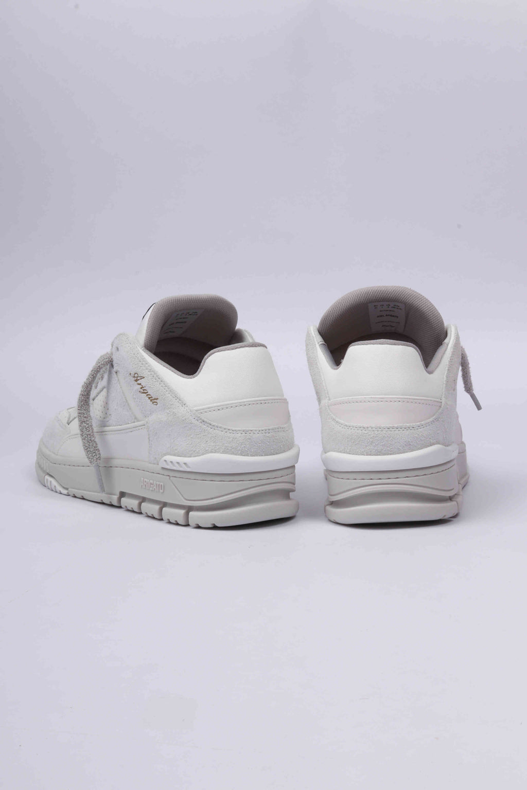 Area lo fluffy white / off whit