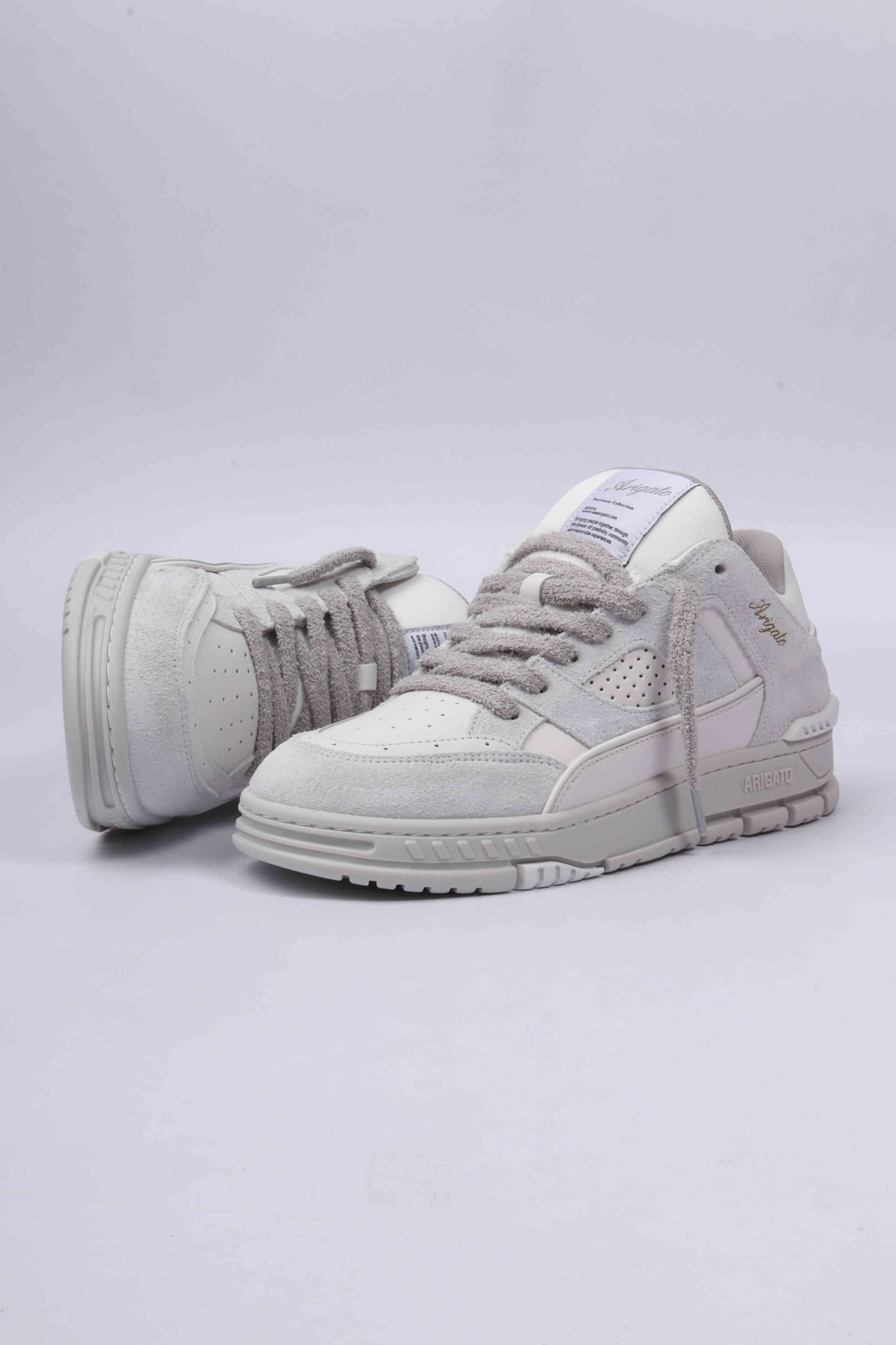 Area lo fluffy white / off whit