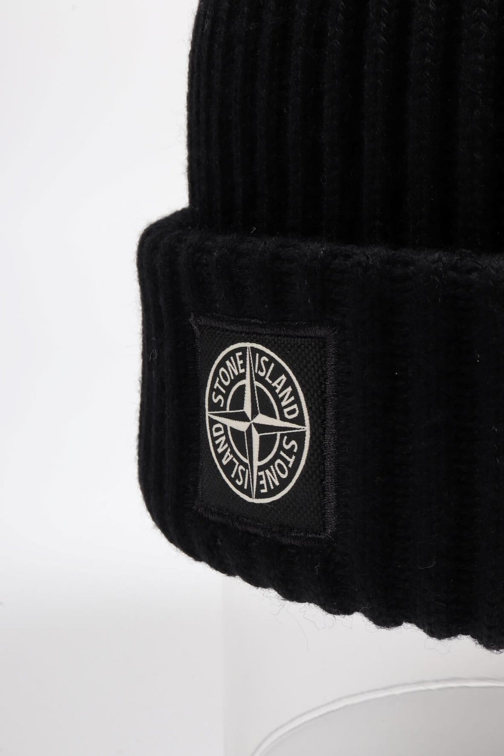 8115n22c3 v0029 - black
