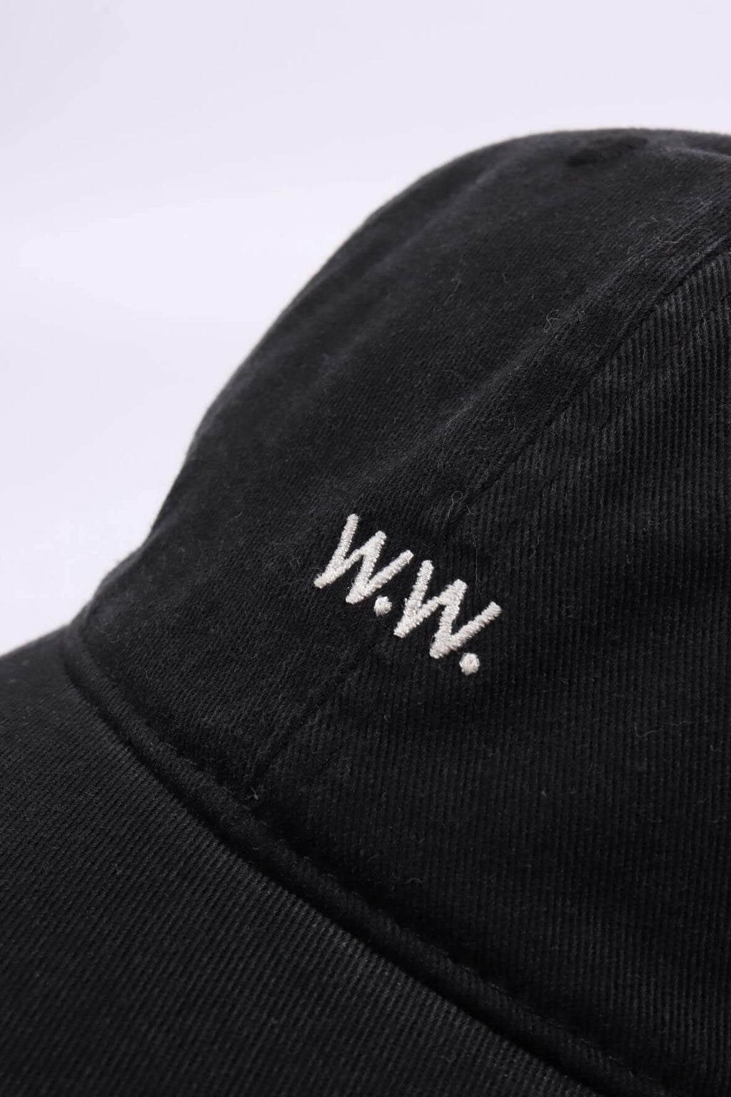 W.cap black
