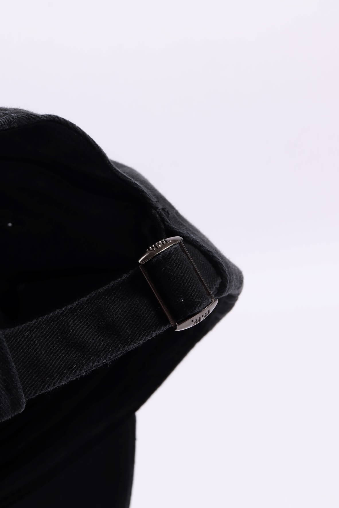 W.cap black