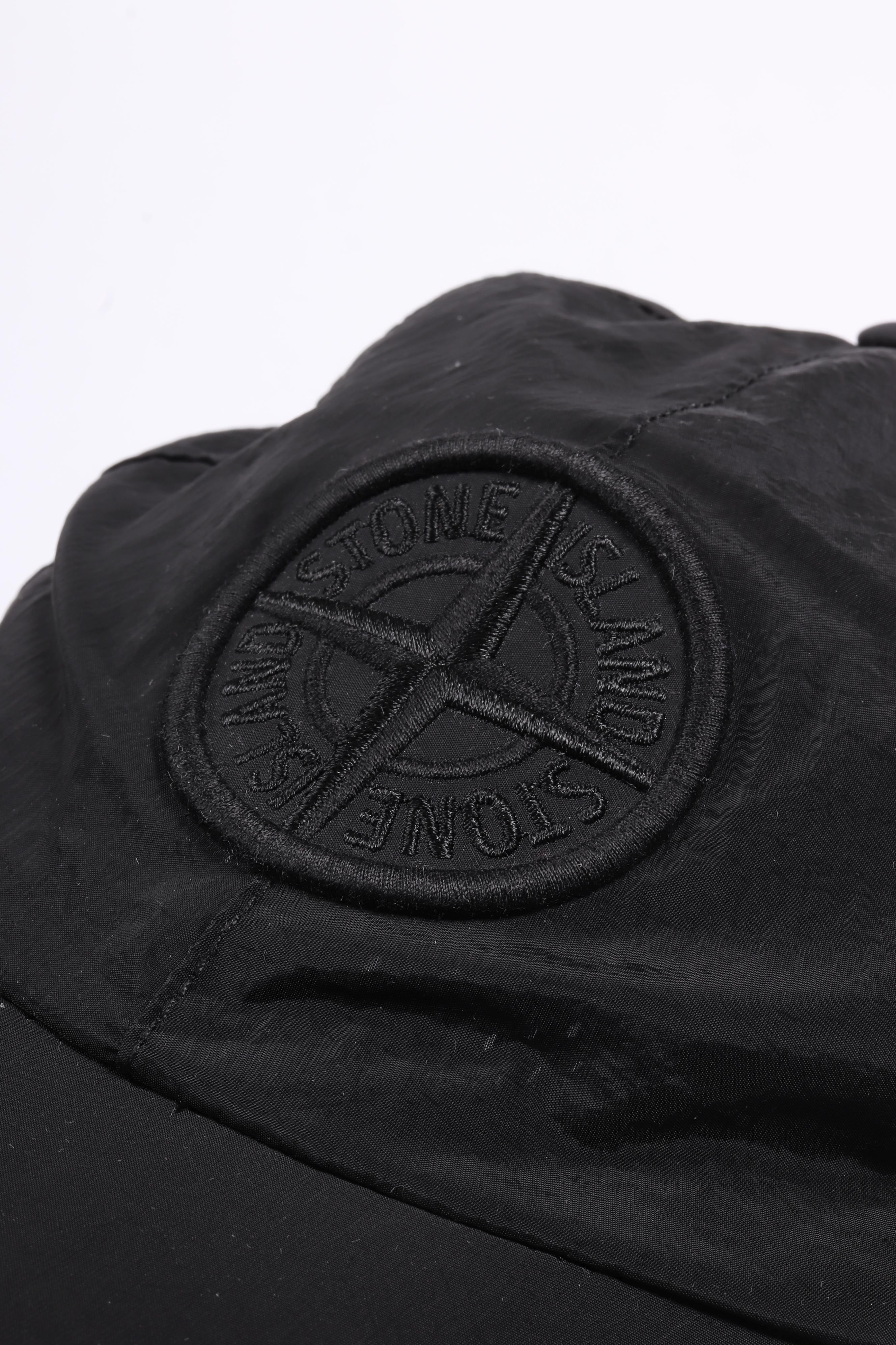 9100011 s0076 v0029 black