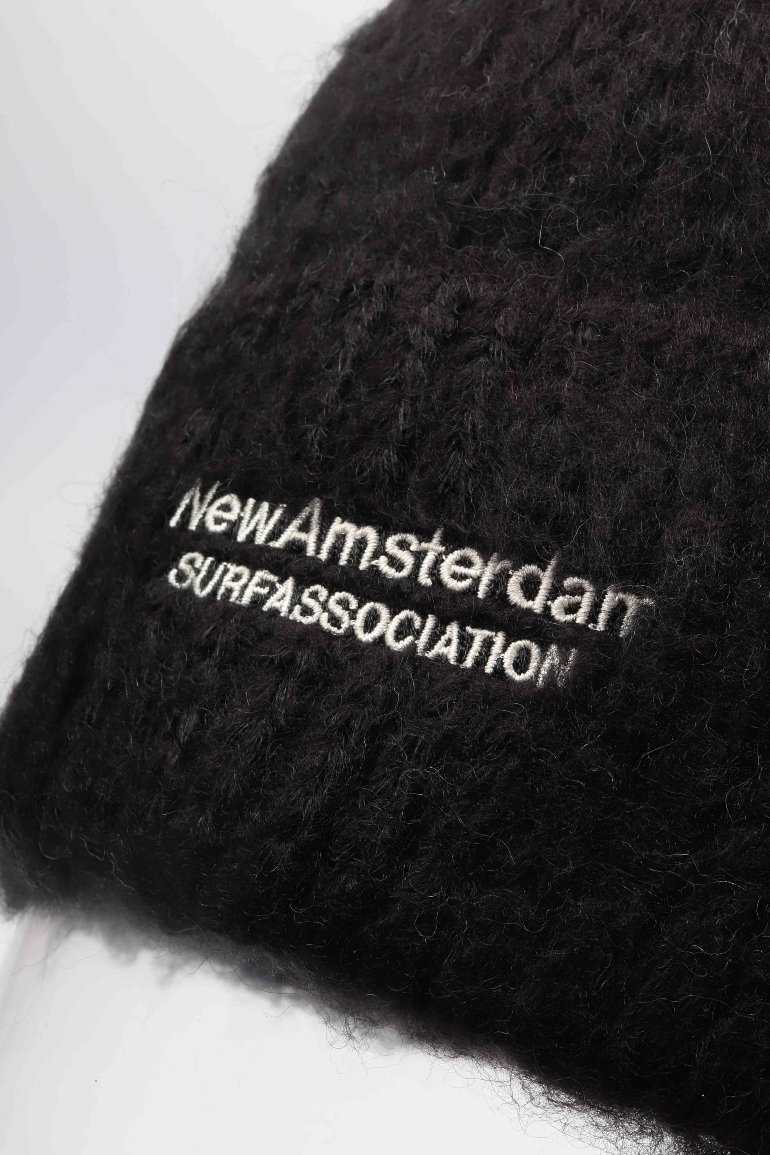 Fuzzy logo beanie black