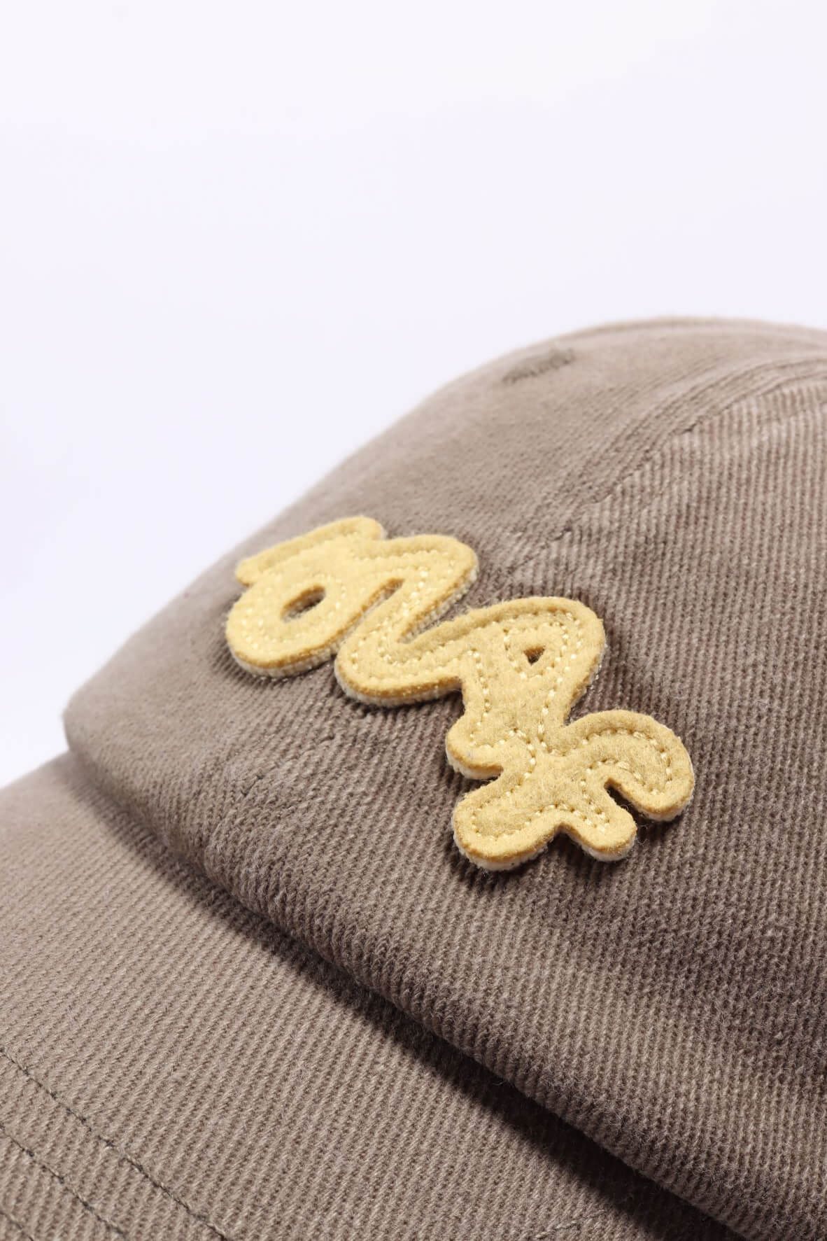 Signature logo ca smokey olive