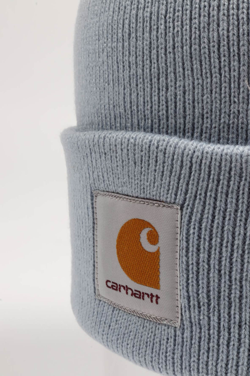 Short watch hat misty sky