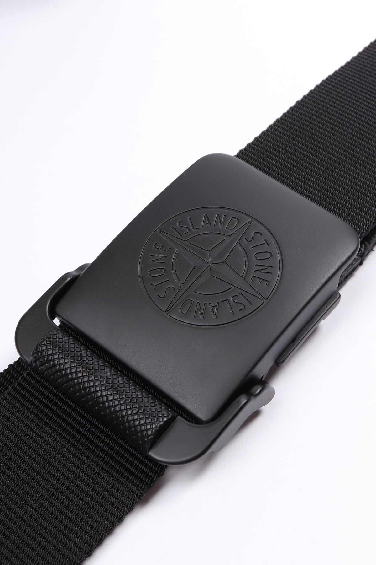 9300001 s0073 v0029 black